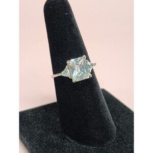 Womans .925 Sterling Silver Size 7 Ring Clear Square Thai Fas Signed Blingy